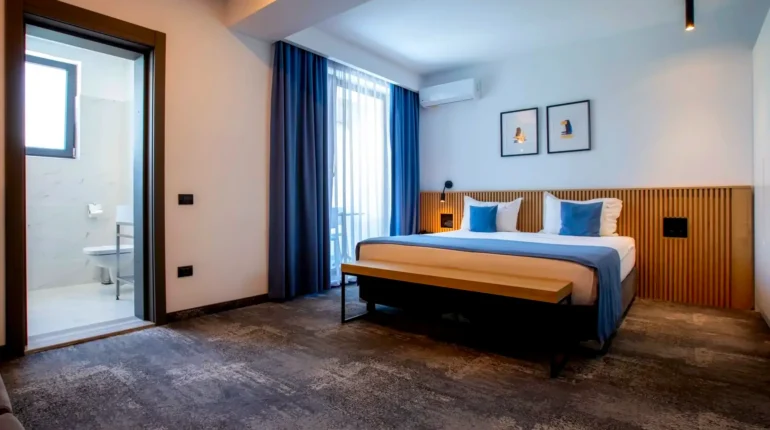 CAMERA KING SUPERIOARA HOTEL VIGO (1)