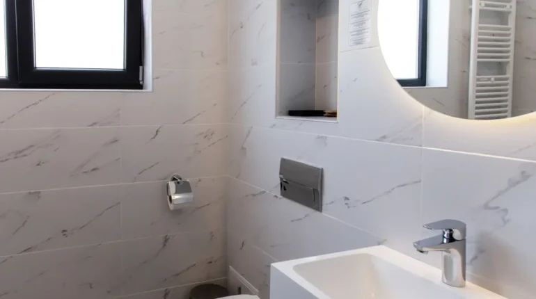 CAMERA KING SUPERIOARA HOTEL VIGO (8)